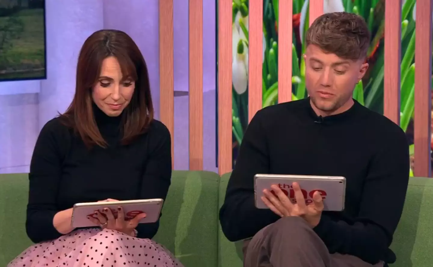 The pair also read tributes from viewers.