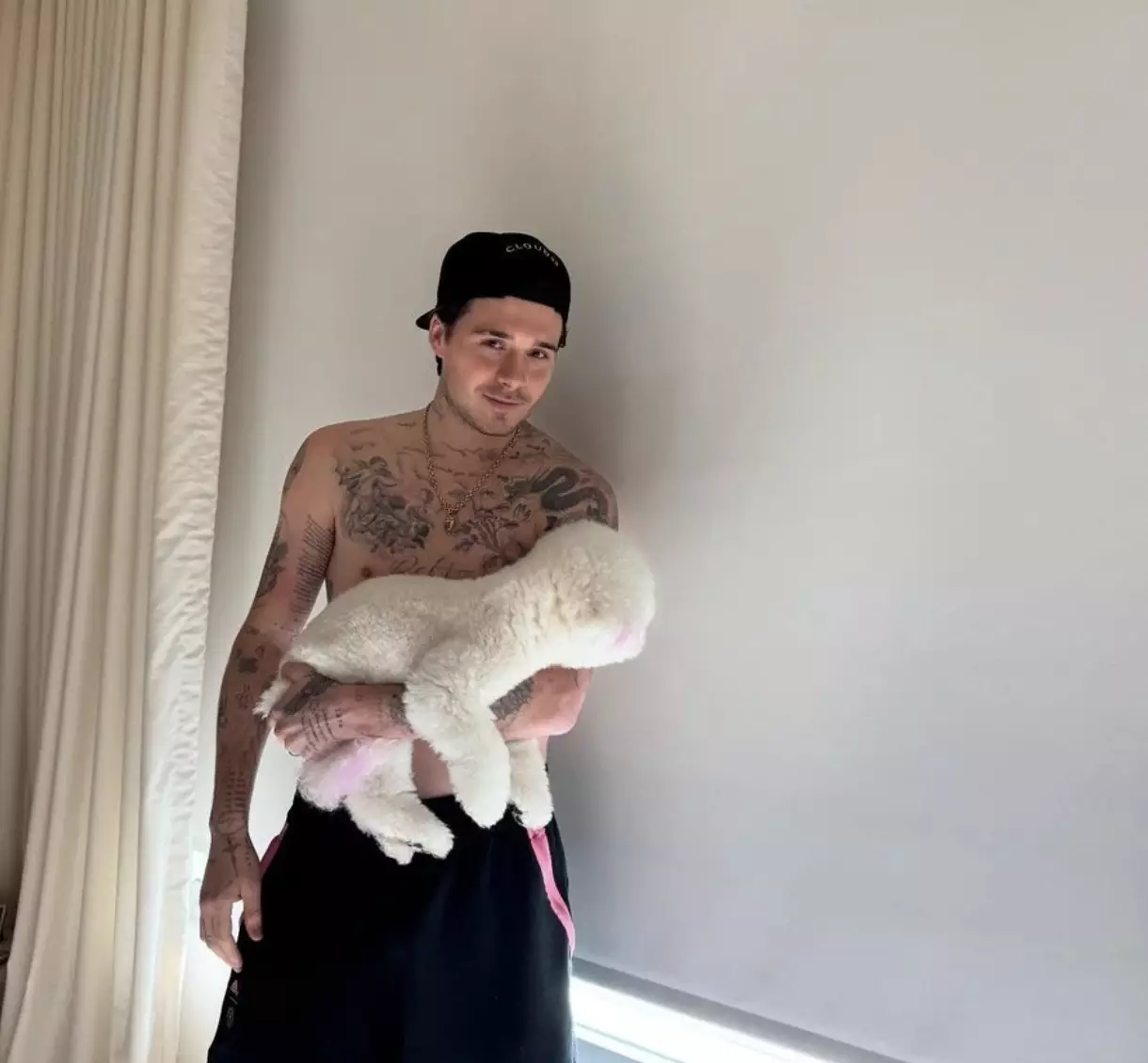 Some fans accused Brooklyn of covering up his tattoo tribute to mum Victoria (Instagram/brooklynbeckham)