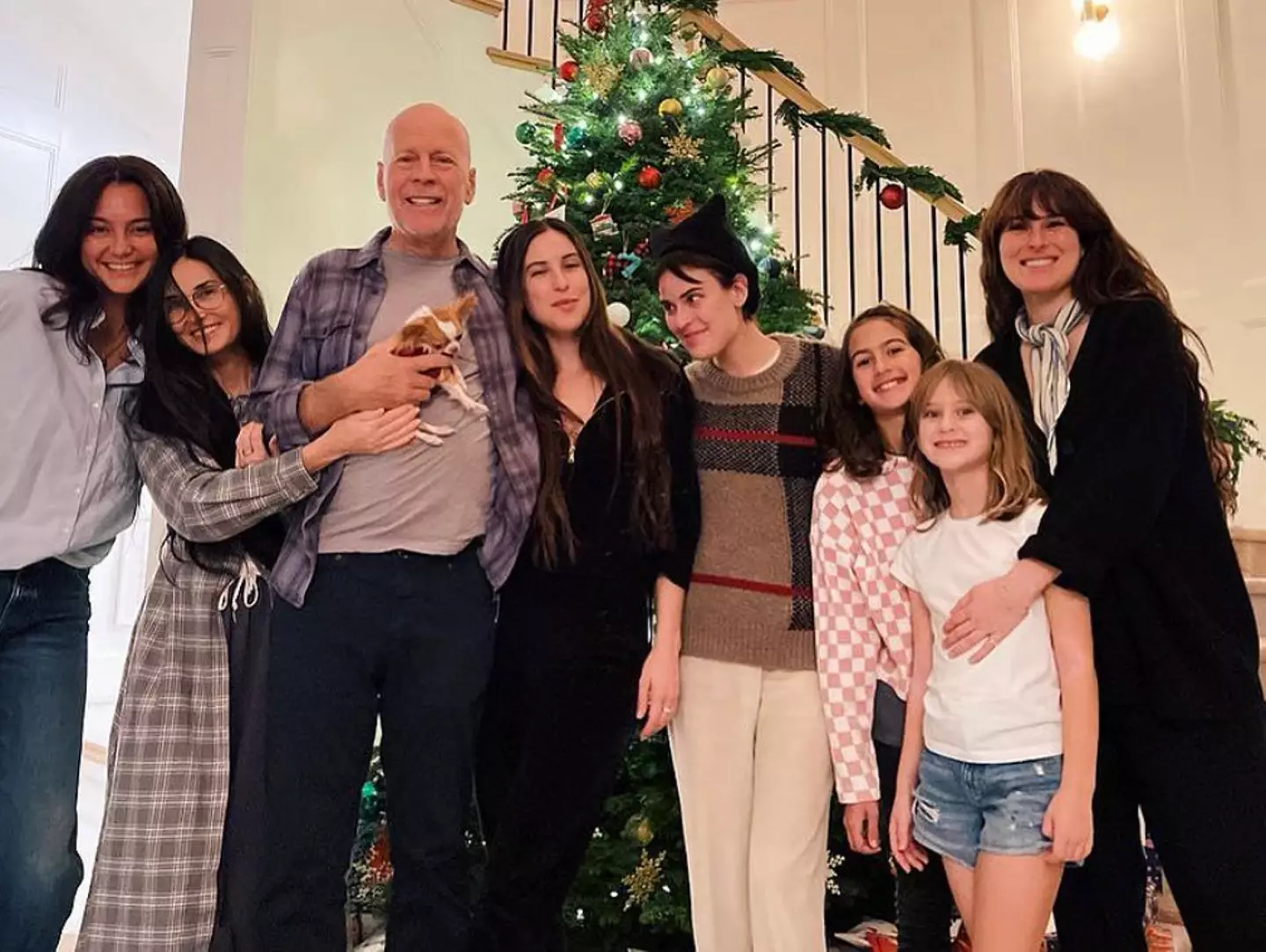 The actor's daughters have been rallying together since the actor's diagnosis (Instagram/@buuski)