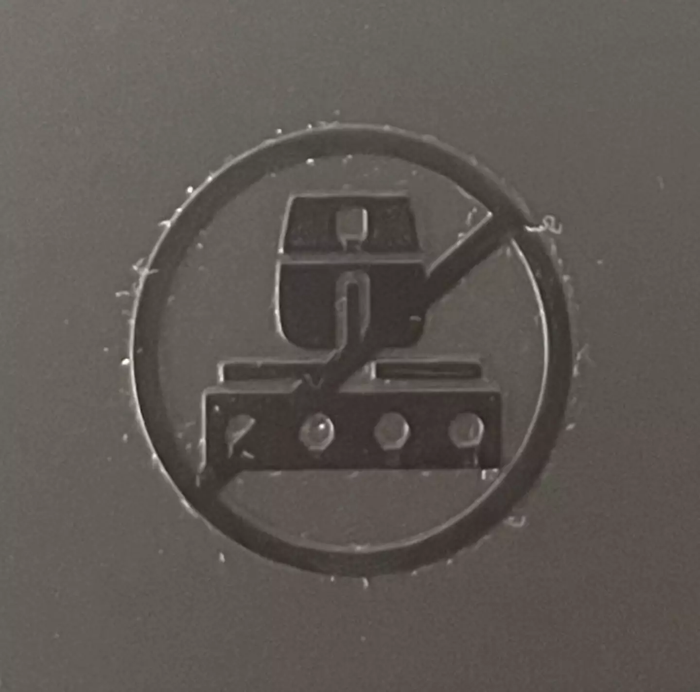 You really don't want to ignore this air fryer symbol (Reddit/necron5757)