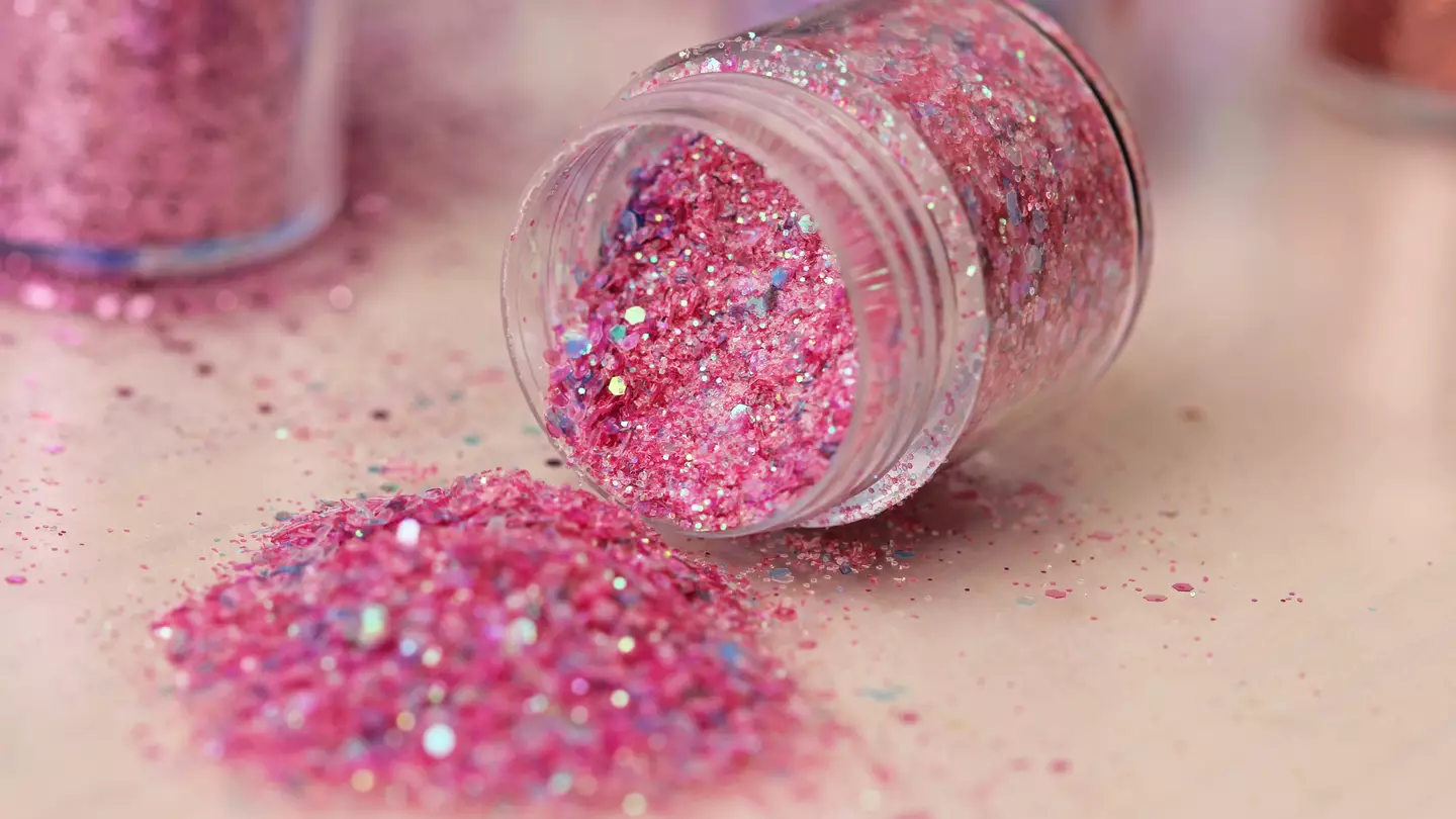 Surprisingly shocking reason why women are wearing glitter on dates