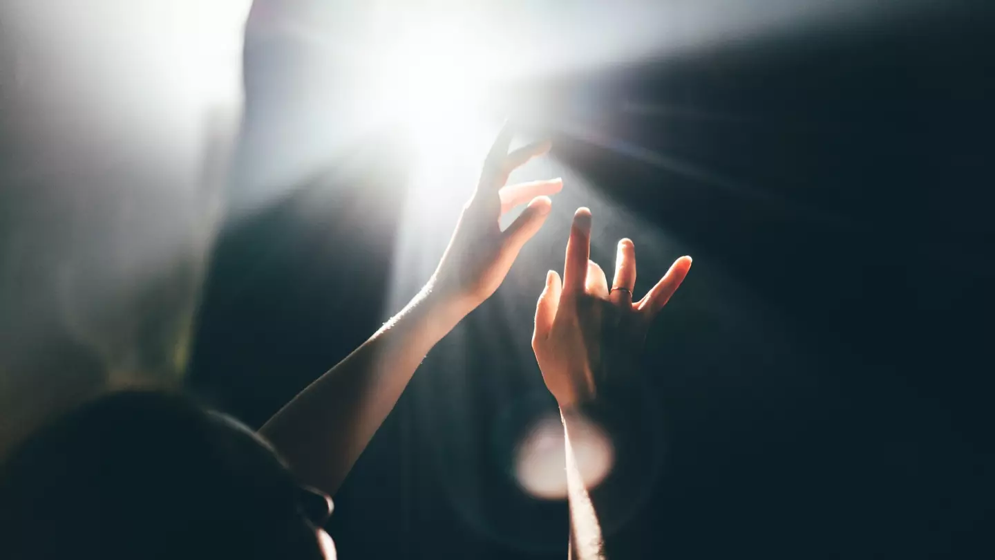 Neuroscientists think they finally know what you see when you die