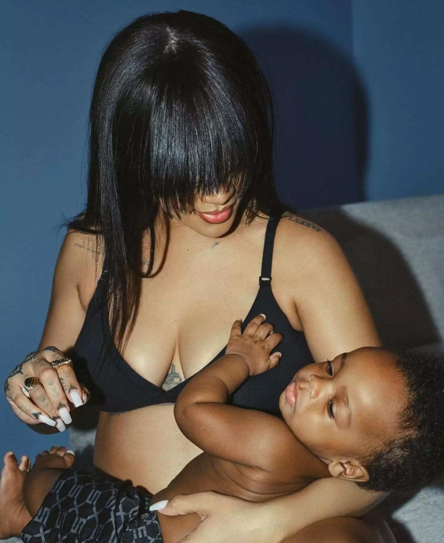 Rihanna modelled the new bra with her son, RZA.
