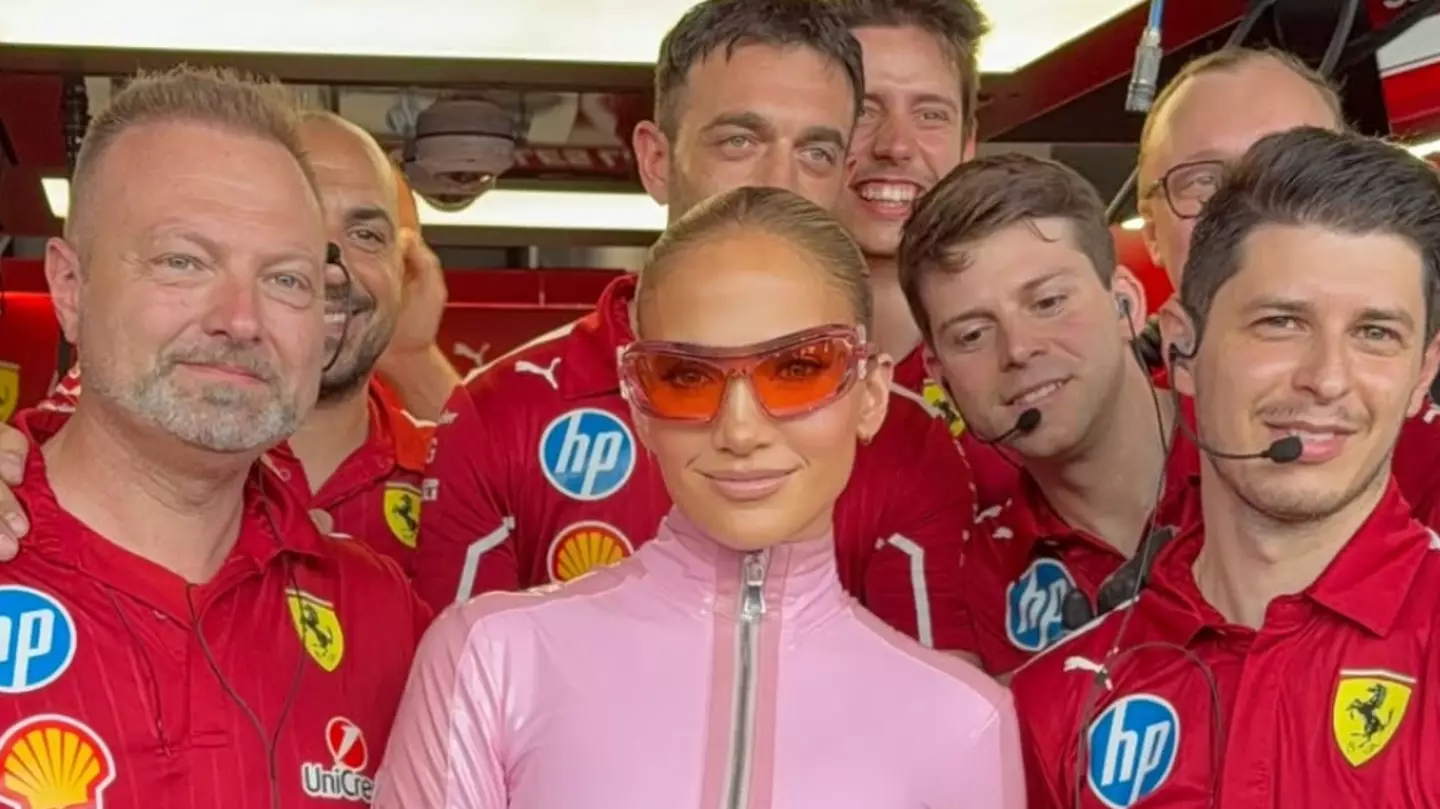 Instagram/@jlo