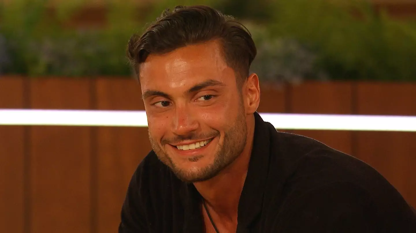 Viewers are getting major 'Davide vibes' from Luke (ITV)