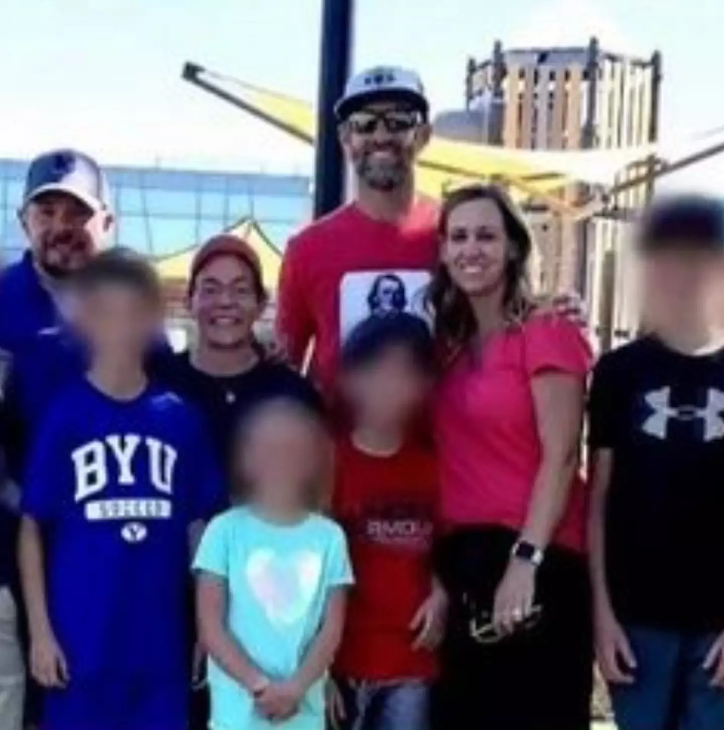 The families eventually met in person.