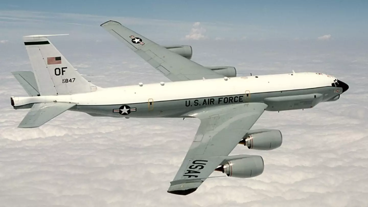 Top secret US spy plane seen circling Russia amid growing World War 3 fears