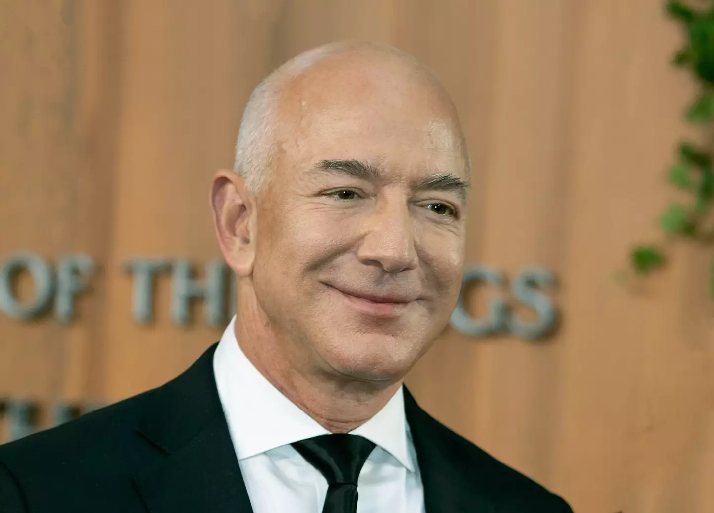 When Amazon lost the money, Bezos dropped to the fourth richest person in the world.
