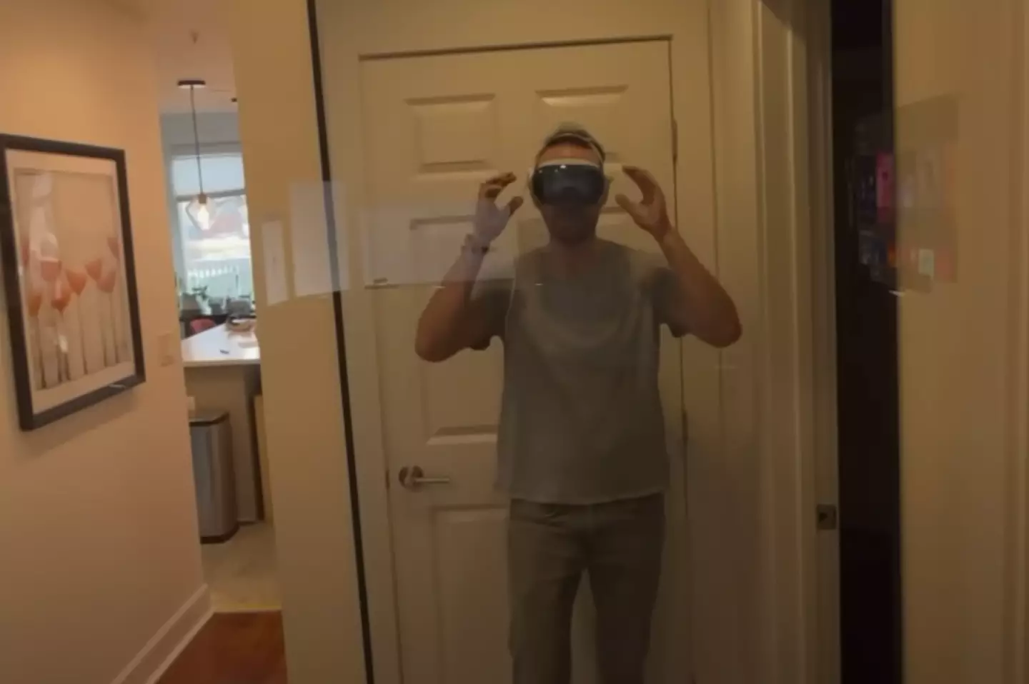 YouTuber Himels Tech showed how Apple Vision Pro worked in real time.