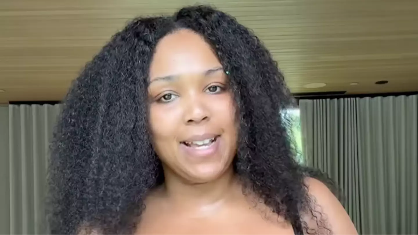 @lizzobeeating/Instagram