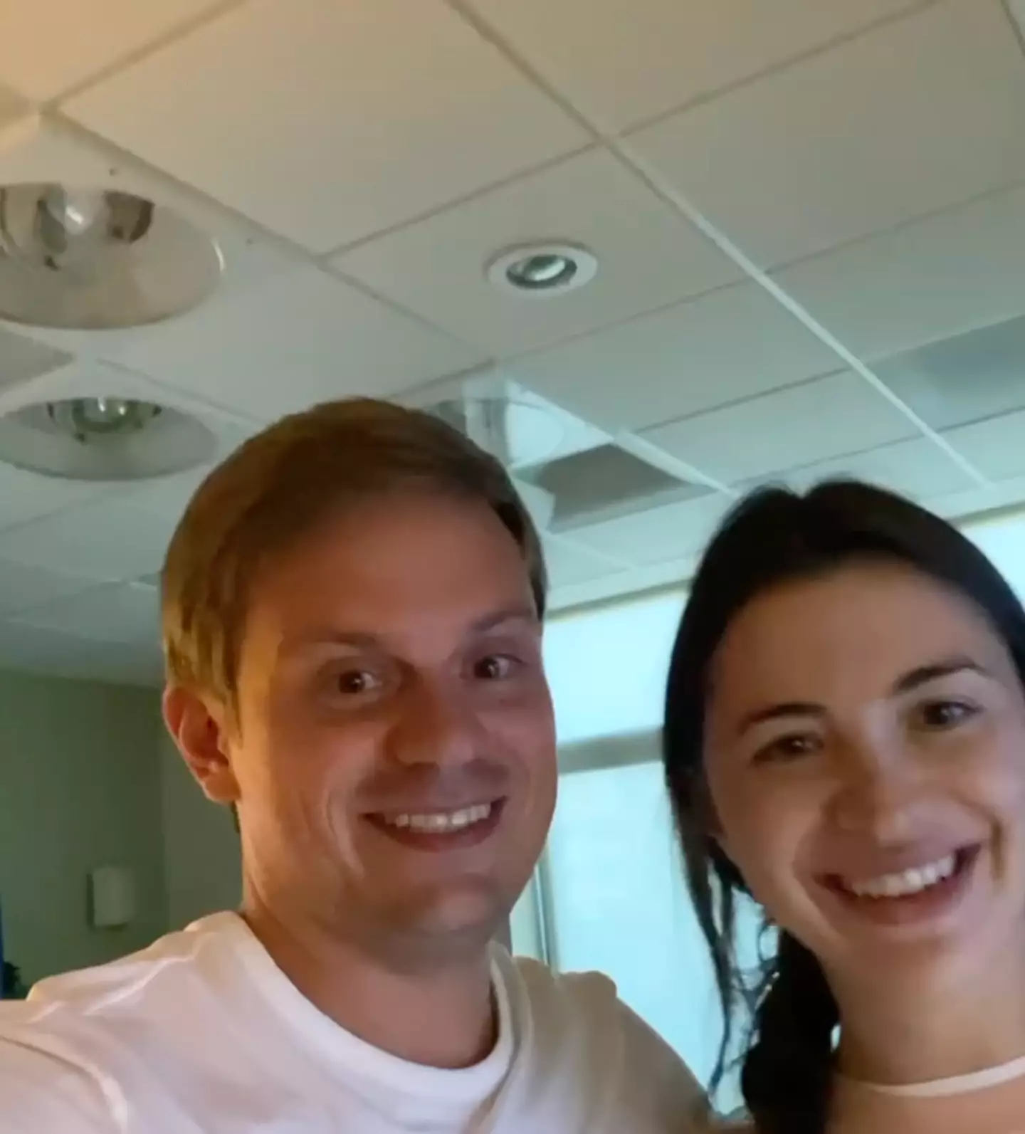 Marina stayed in a private room with her husband (Instagram/@linguamarina)