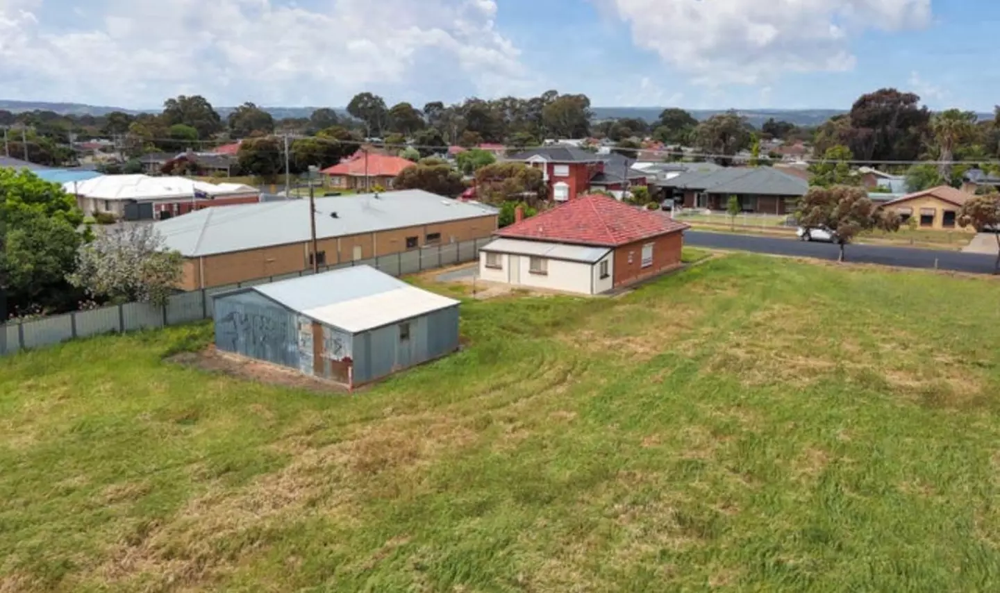 An Aussie realtor described the sale of the property as 'sad' (Harris Real Estate)