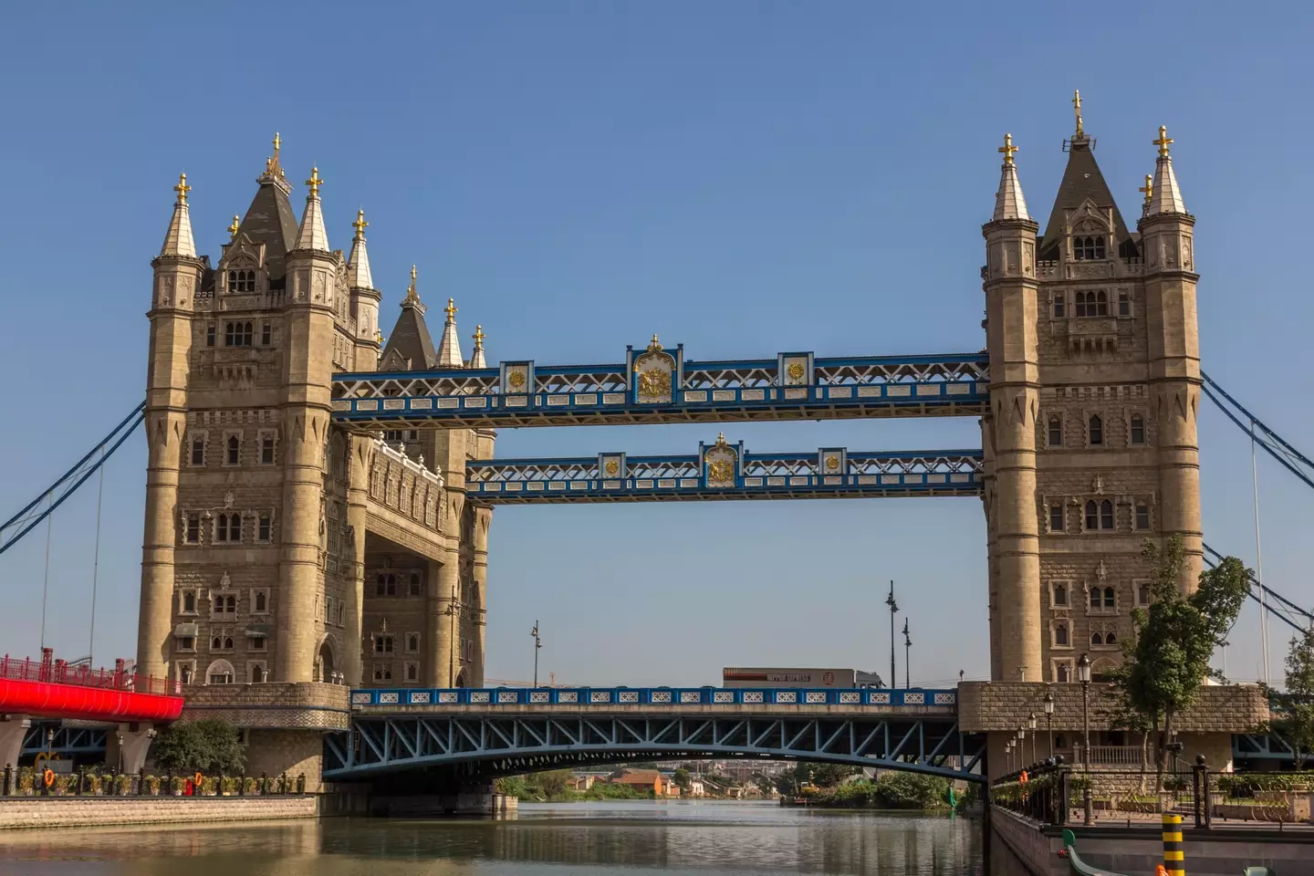 Suzhou's tower bridge (Alamy)