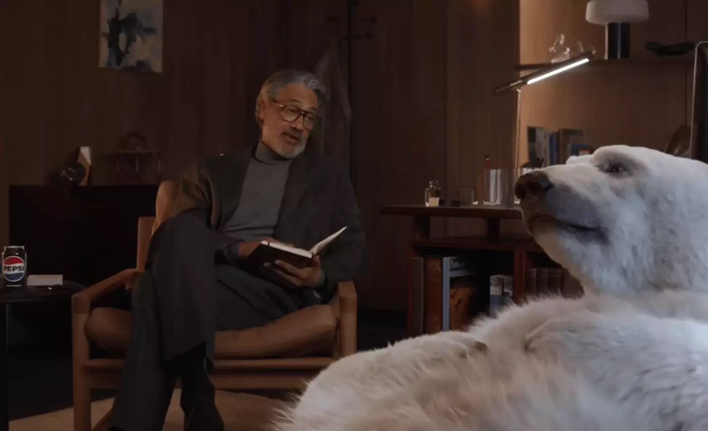 Taika Waititi featured as the therapist in the ad (Pepsi)
