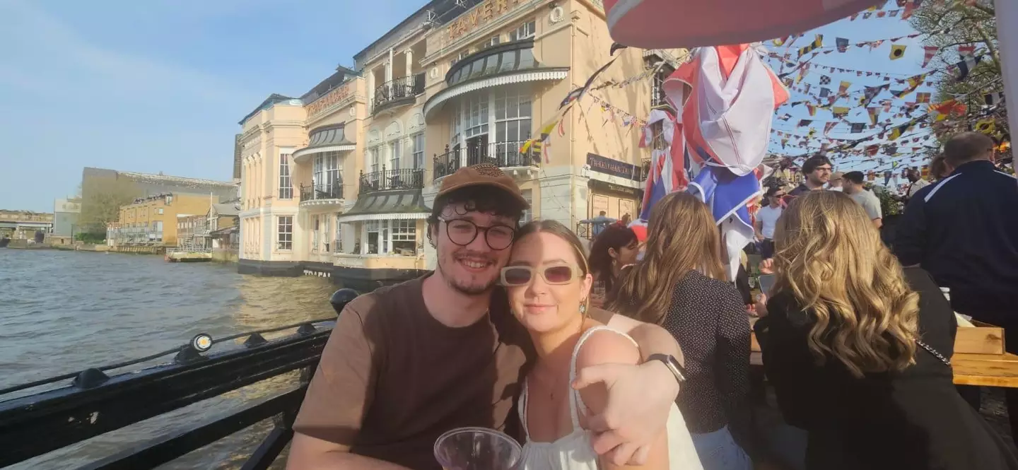 Joe blinded by the sun while visiting friends in London alongside fiancée Meg Egan (UNILAD)