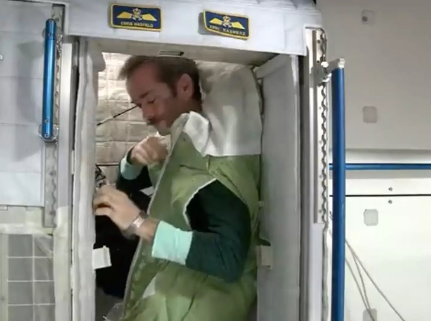 Sleeping in space allows the body to 'completely relax' without the need of a pillow.