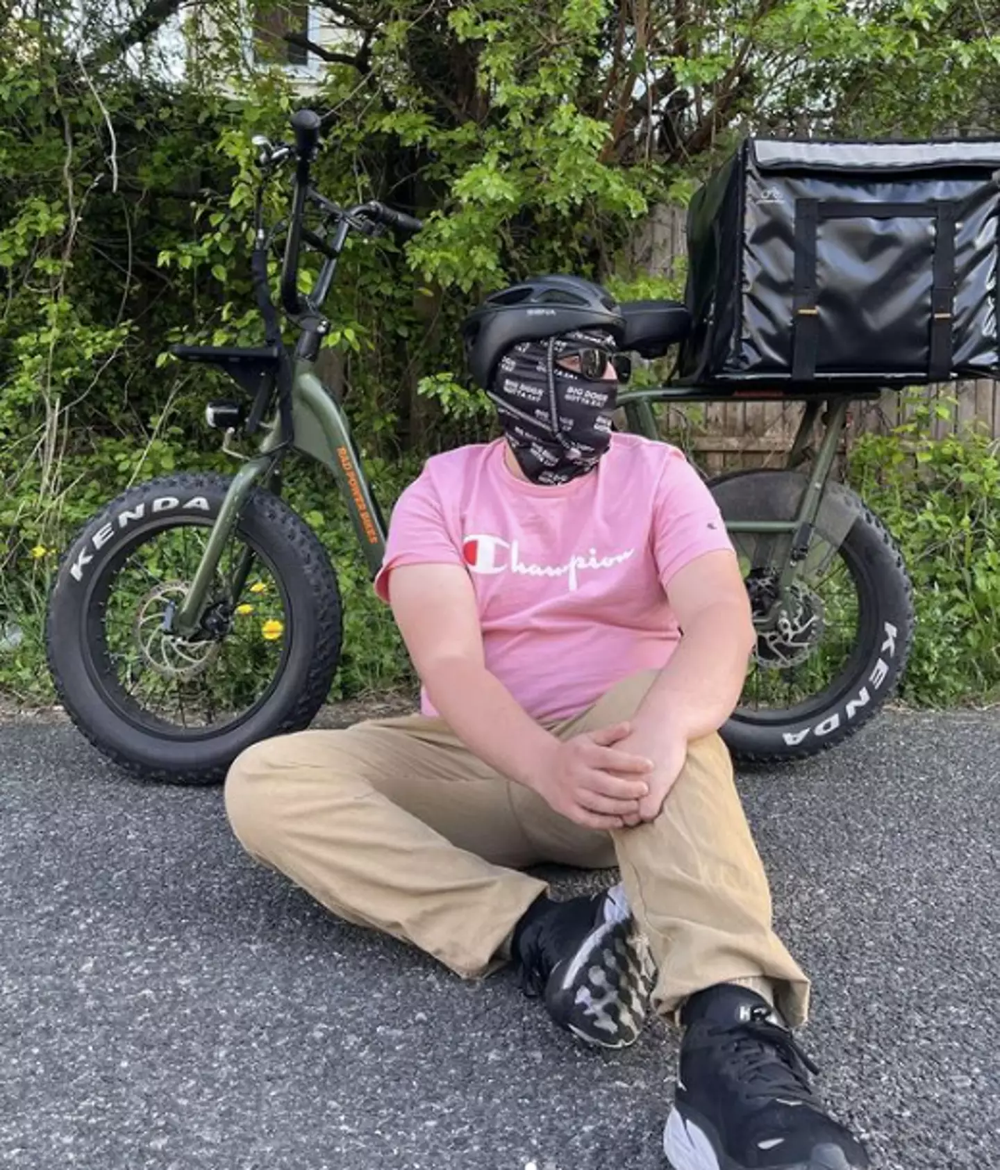 He hangs out in wealthy neighbourhoods.