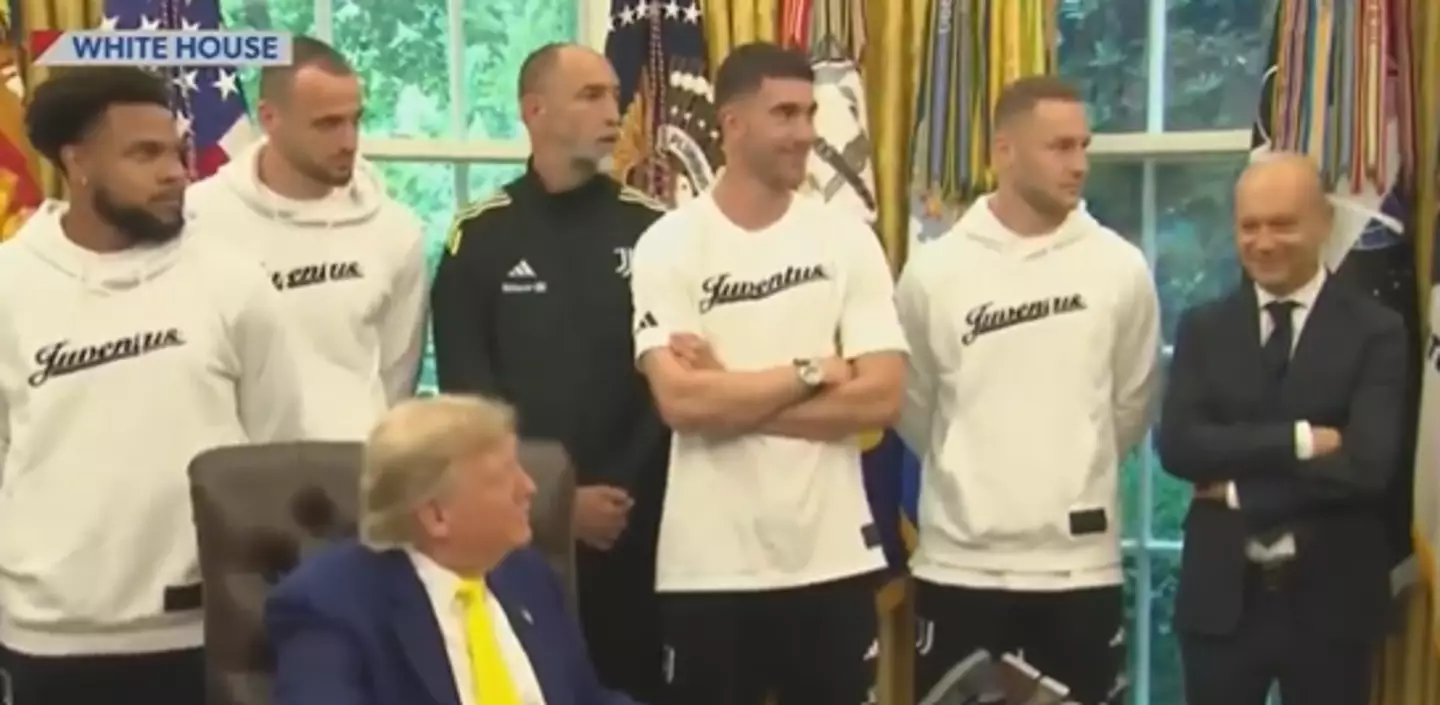 Trump quizzed the players (X/@FootbalIHub)