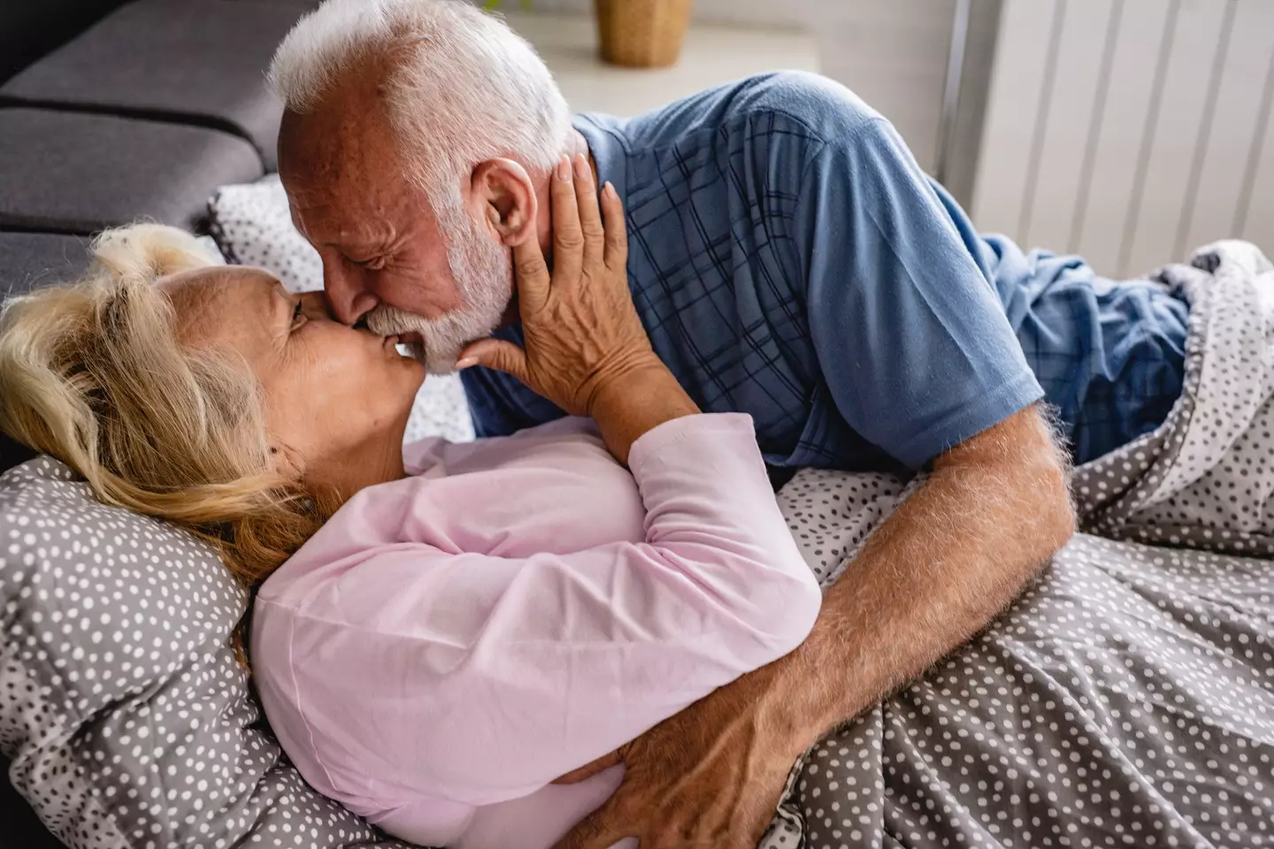 Scientists explain negative impact not having enough sex can have on men's bodies - Sex & Relationships - UNILAD