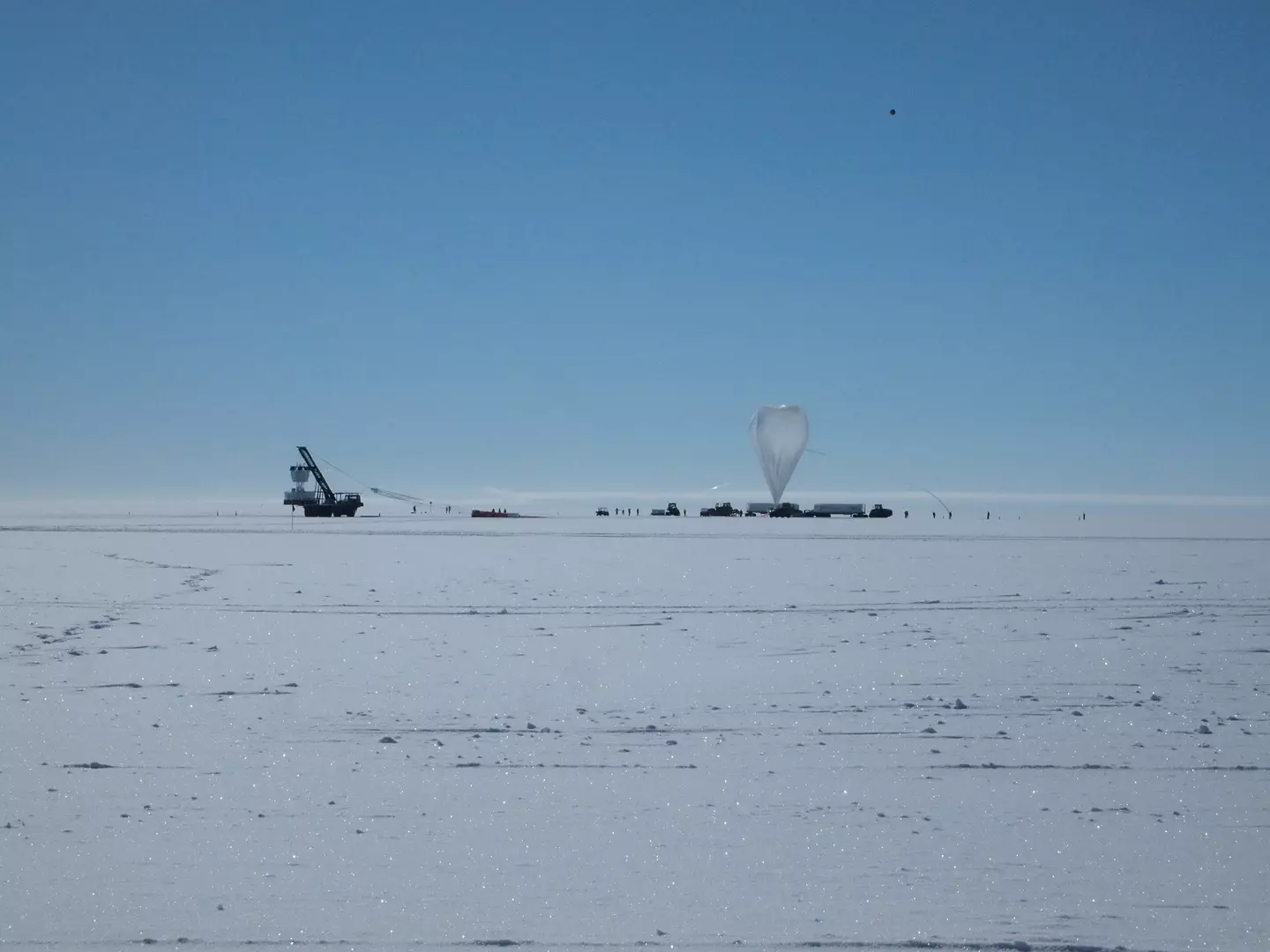 ANITA was placed on a massive balloon to detect radio waves (Stephanie Wissel / Penn State. Creative Commons)