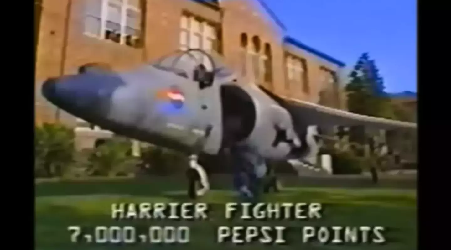 Pepsi advertised the jet on TV (Netflix)