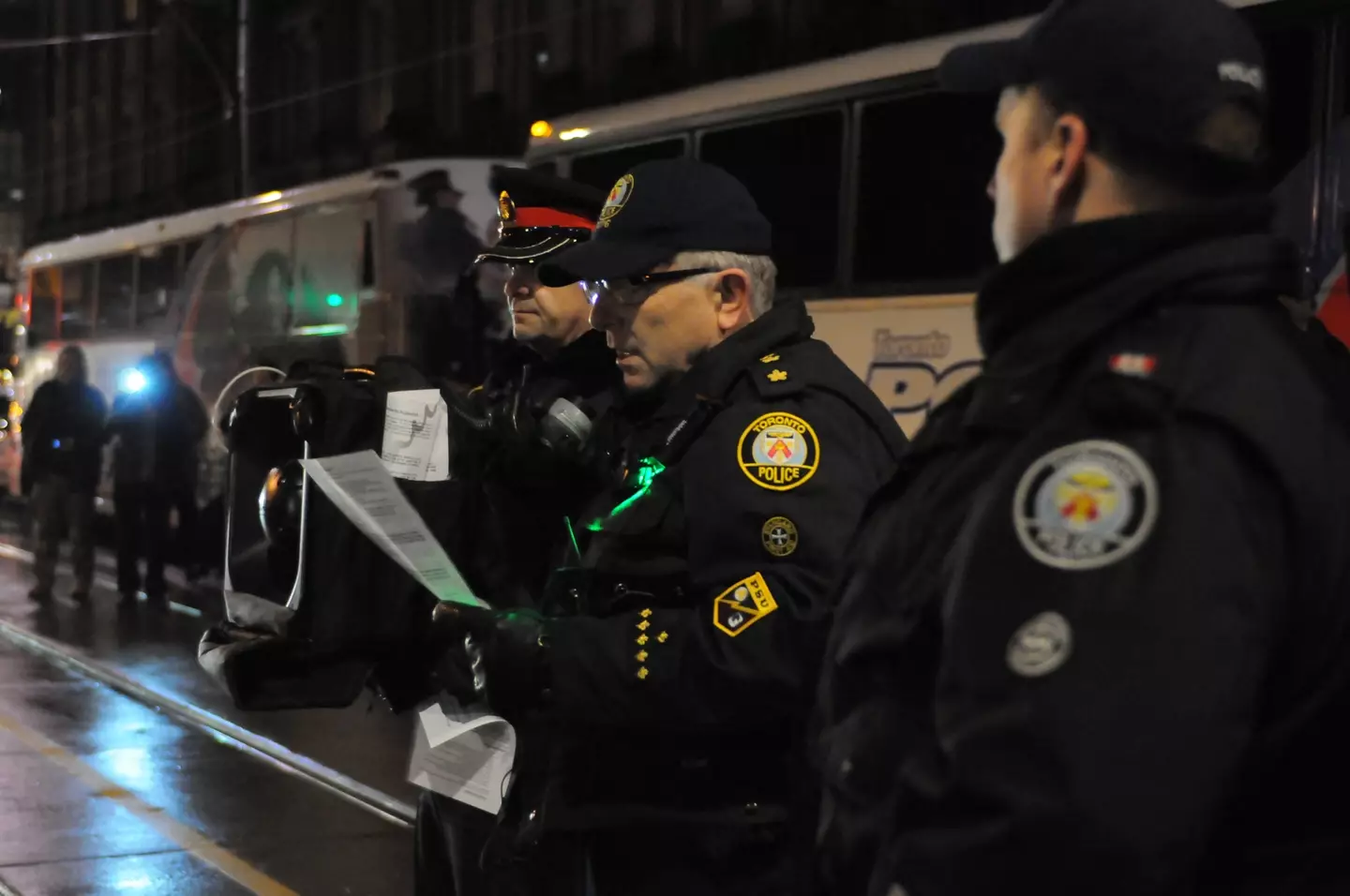 Toronto police were in a pinch with what to do next.