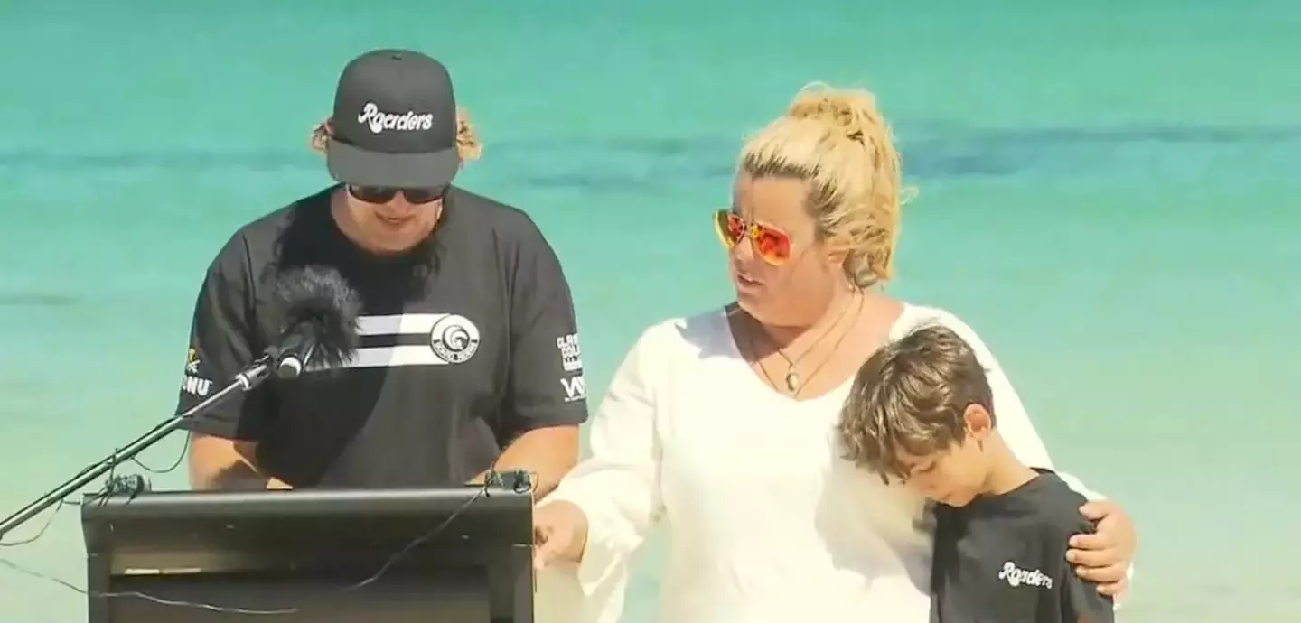 A touching tribute at the funeral (9News)