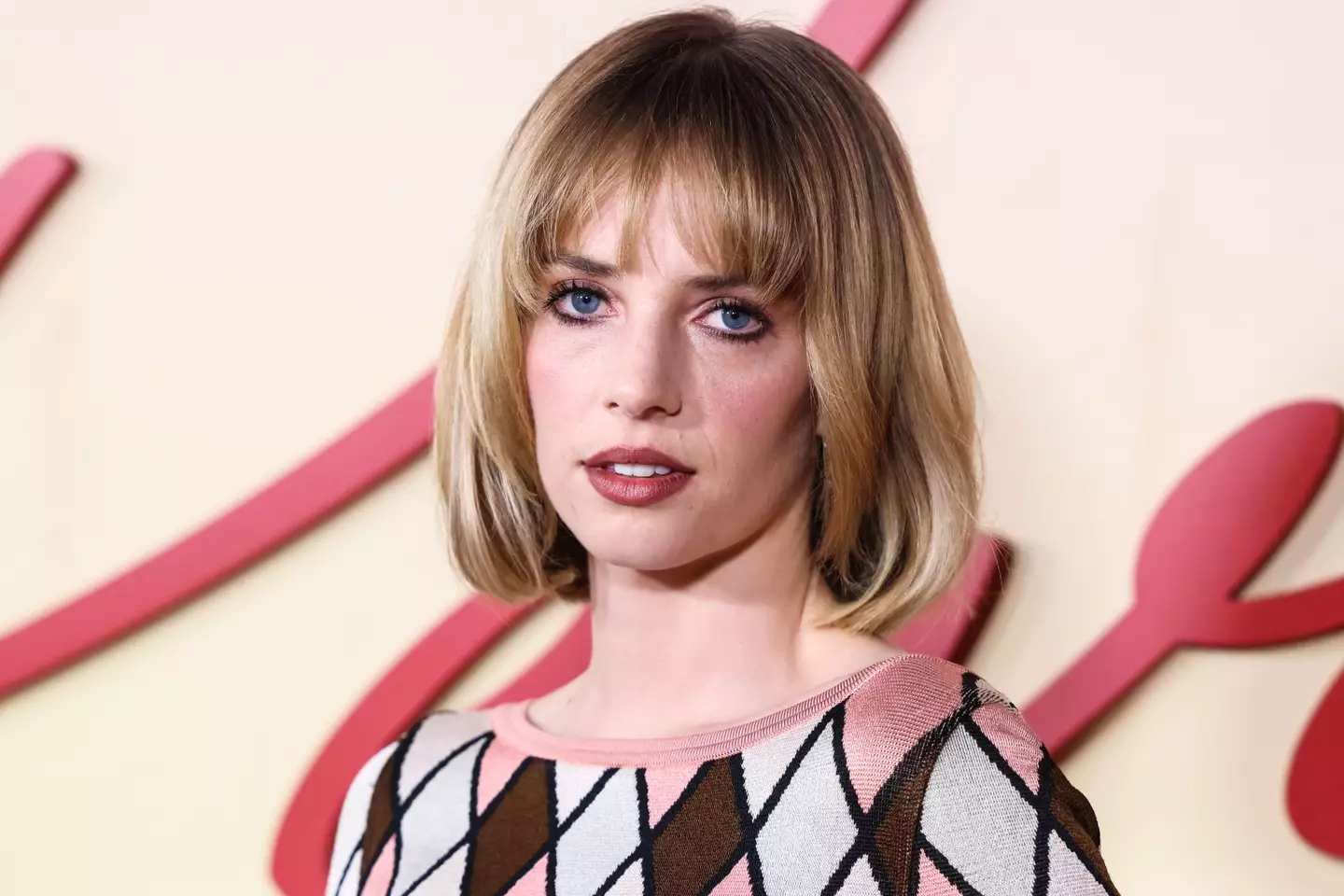 Maya Hawke believes there's too many characters on Stranger Things.