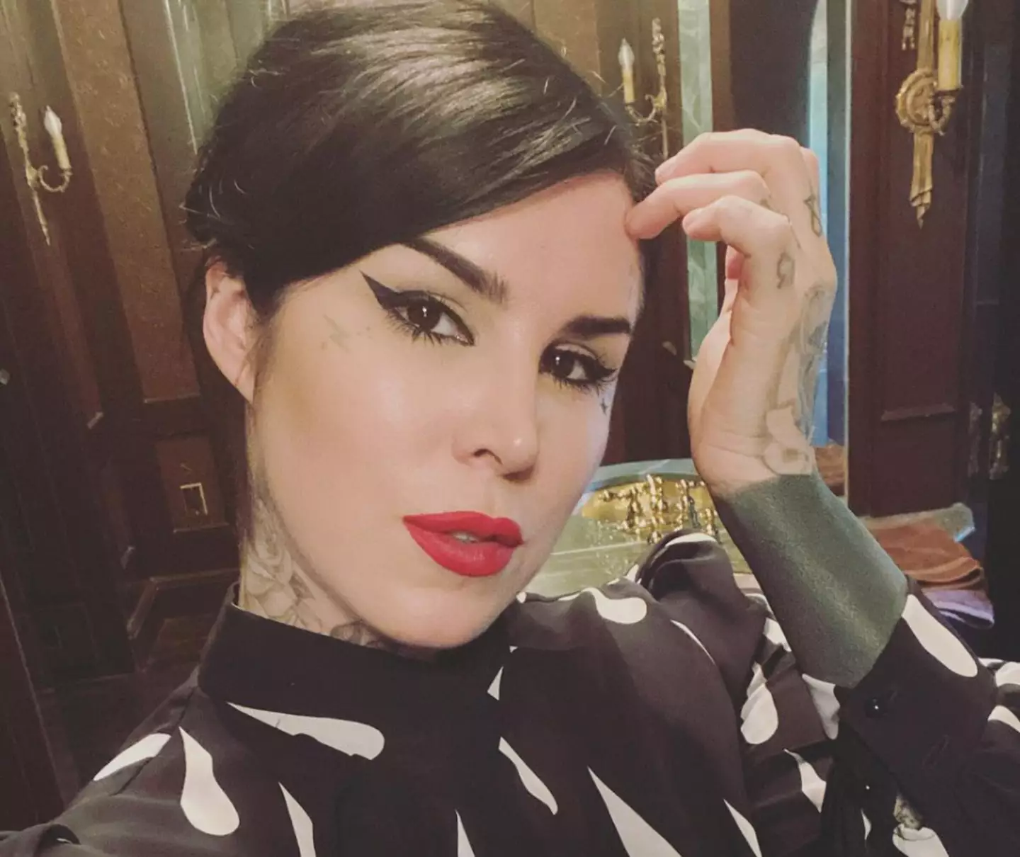 Kat Von D argued that people should not judge a book by its cover.