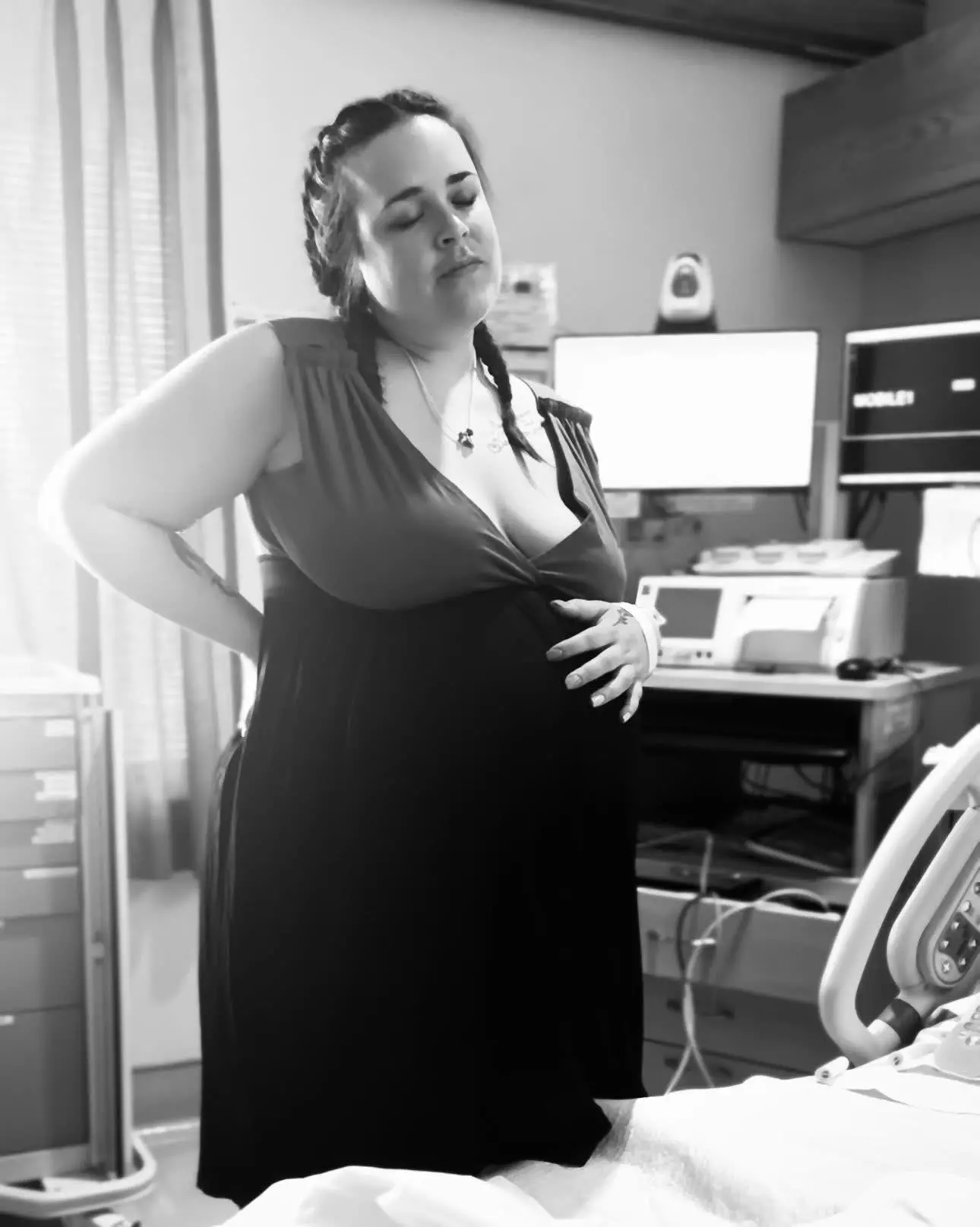 Dawn finds being a surrogate rewarding, but there are some drawbacks (SWNS)