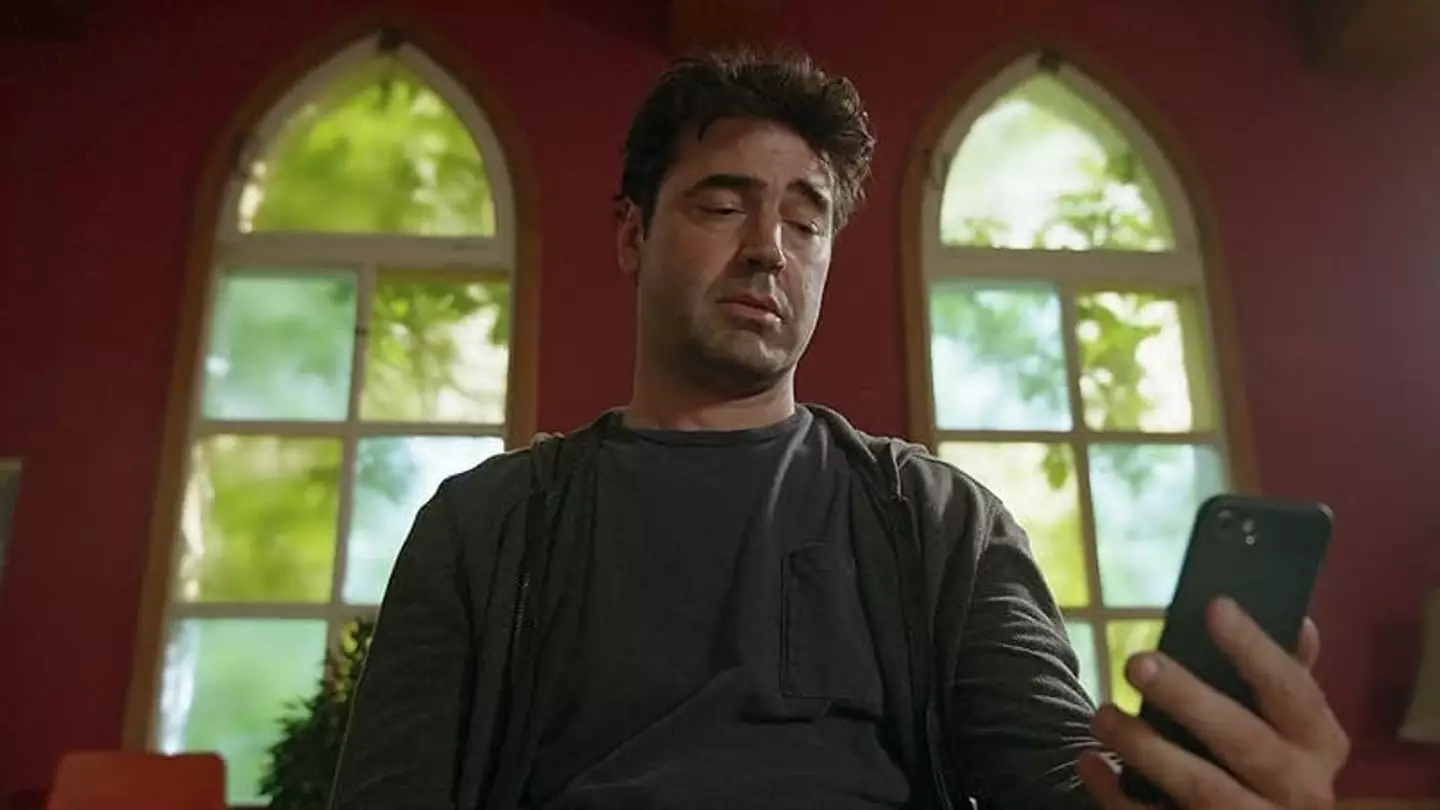 Ron Livingston's performance has been praised by fans and critics alike (Sony Pictures)