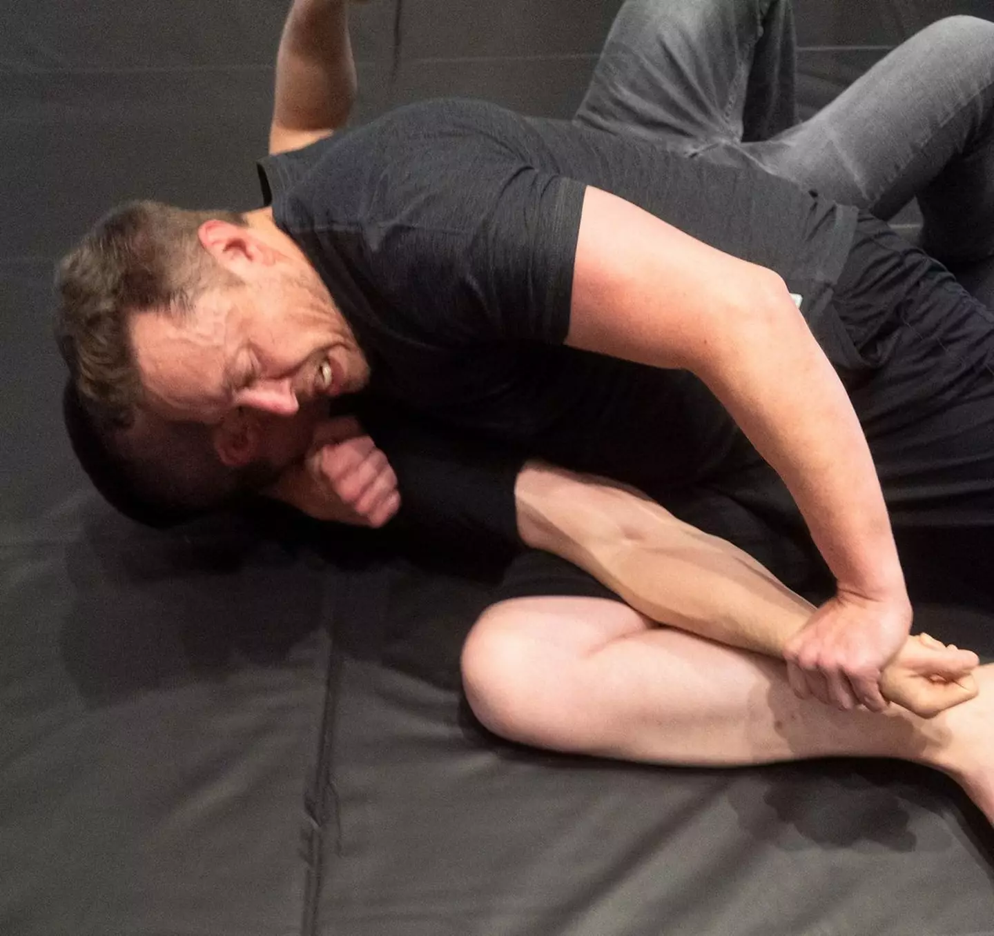 Elon Musk is training with a black belt holder in Jiu-Jitsu.