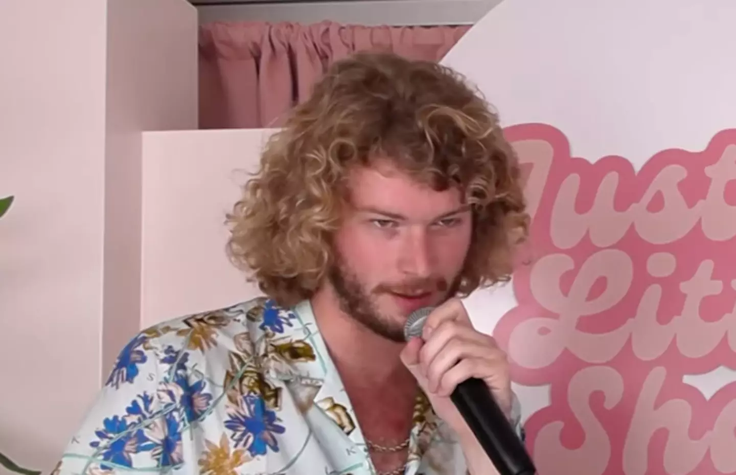 Yung Gravy couldn't help but slip in a mention of Hailie Jade's dad.