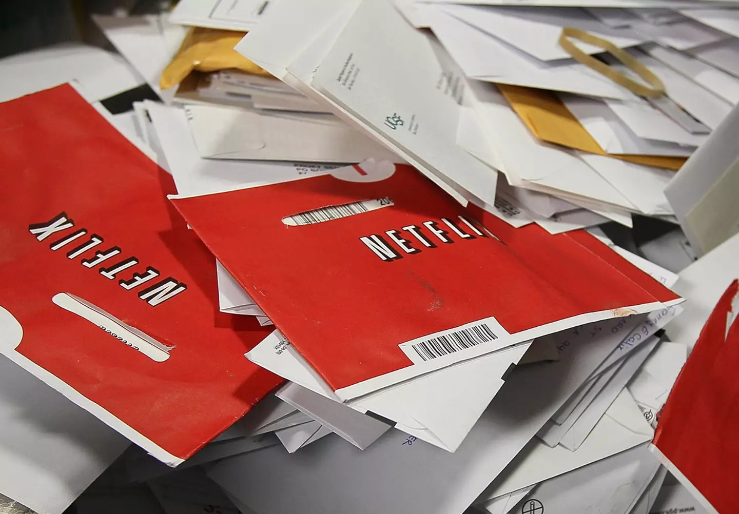 Netflix is ending its DVD rental service.