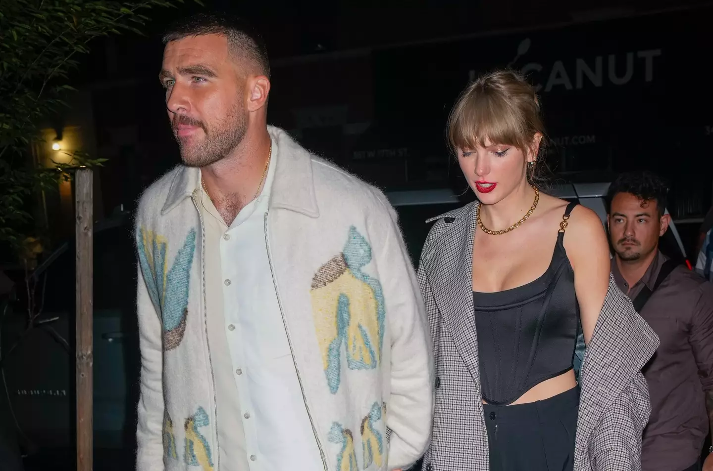 Taylor Swift and Travis Kelce are dating.