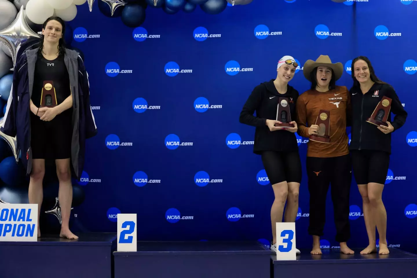 Lia Thomas stands in first place after winning the 500-yard freestyle (Justin Casterline/Getty Images)