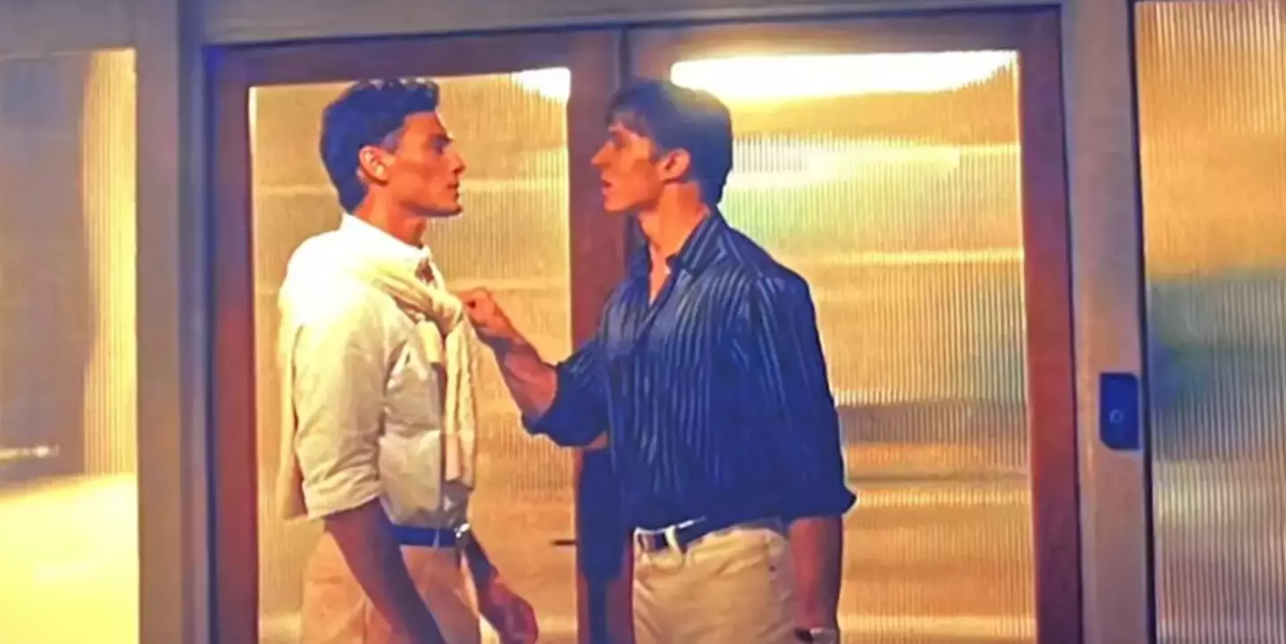 Yep, not very 1980s is it? (Netflix)