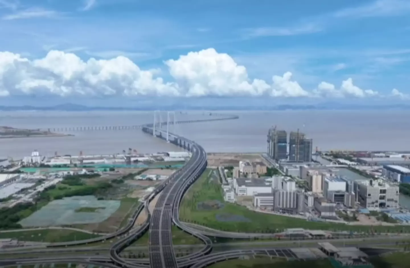 The bridge has reportedly broken 10 records (CGTN)