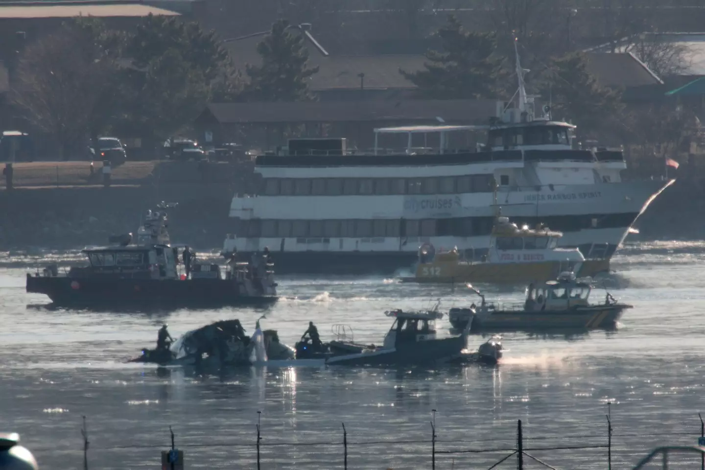 Divers are still attempting to retrieve the bodies of all involved in the crash(Alex Wong/Getty Images)