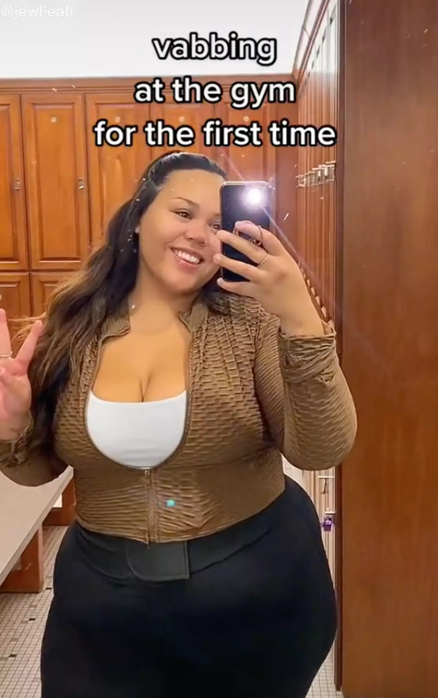 Many TikTokers have joined in on the vabbing trend.