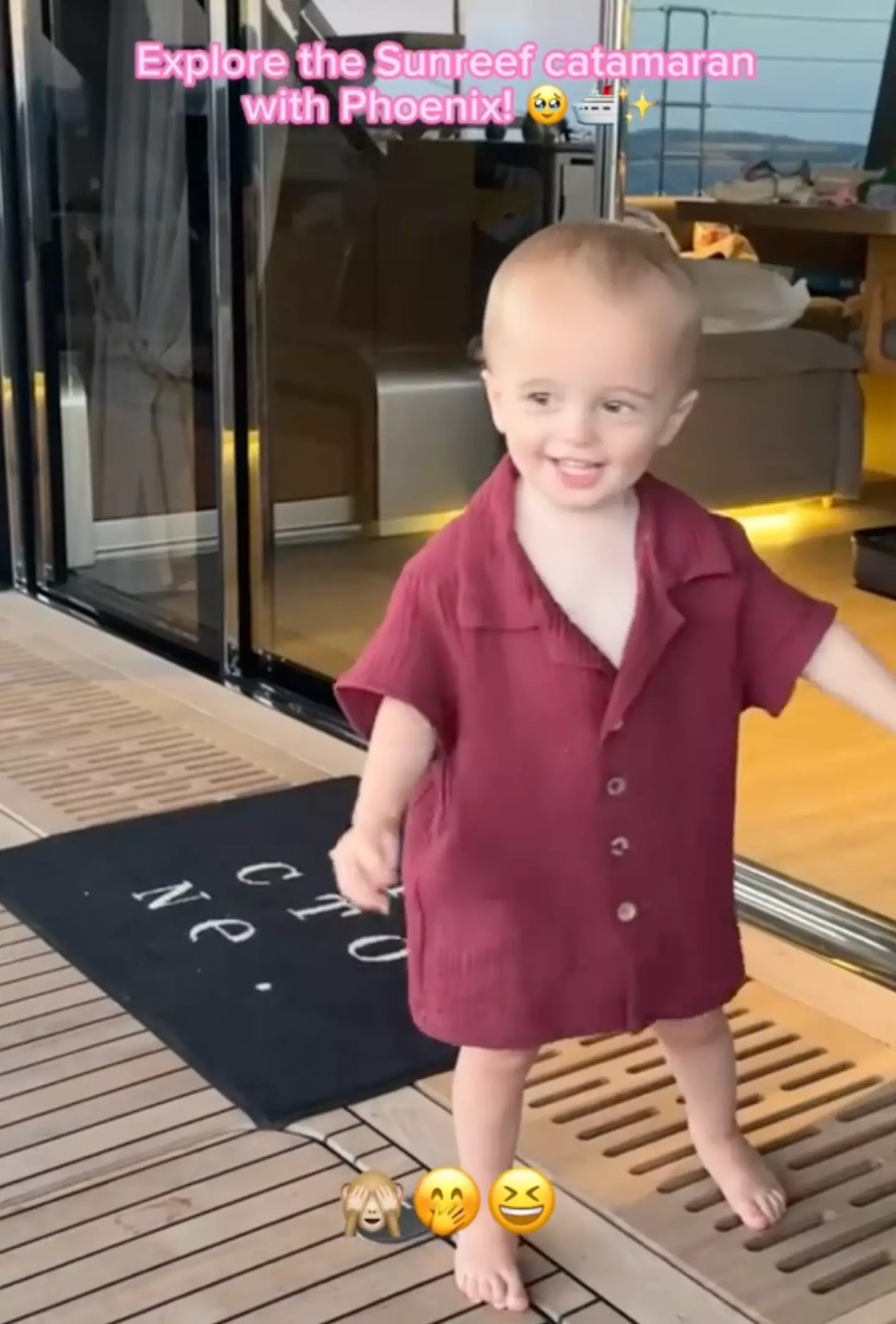 People argued that Phoenix should have been wearing a life jacket (TikTok/@parishilton)