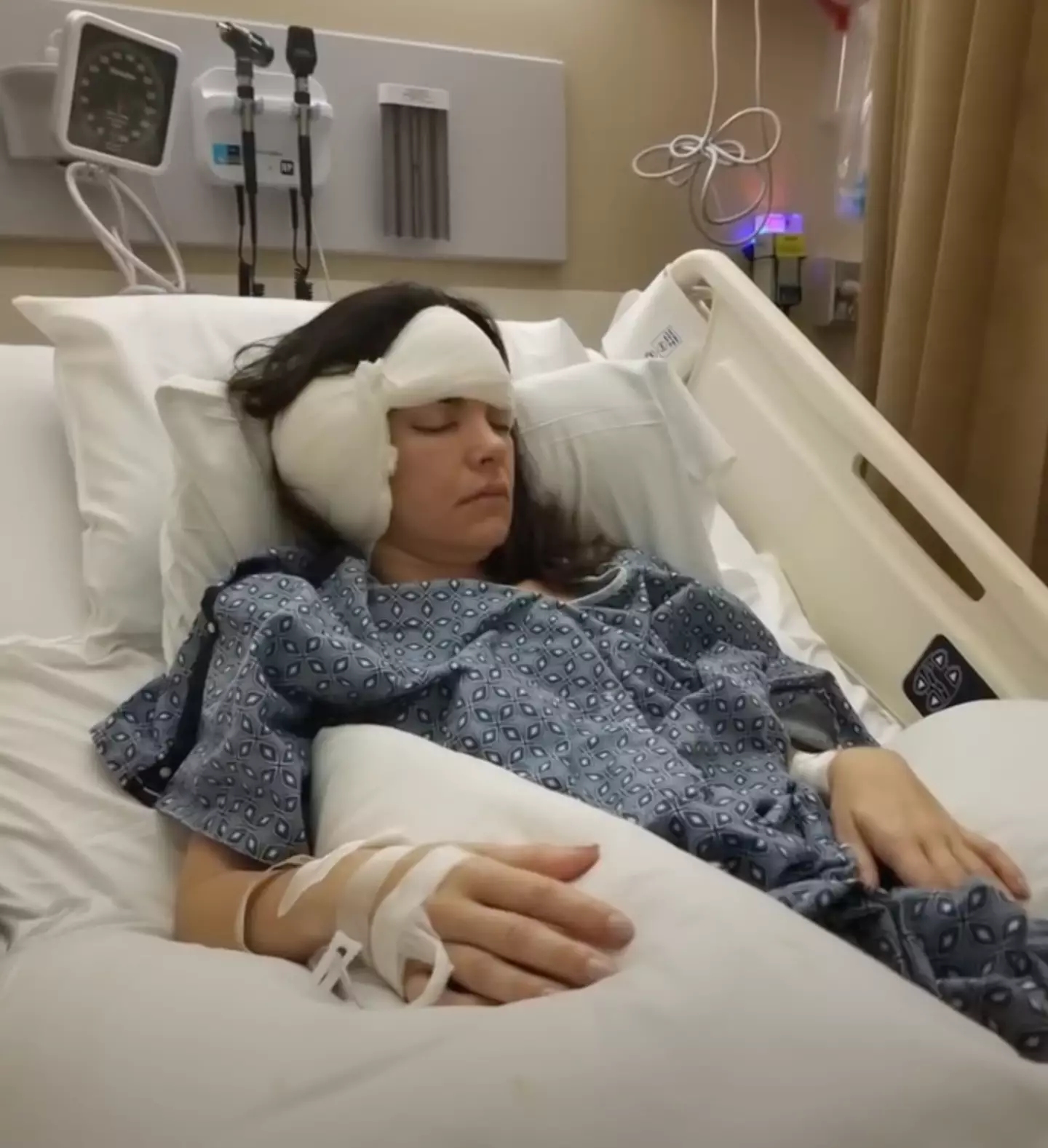 Shanna underwent a 13-hour surgery (YouTube/Oracle Health Foundation)