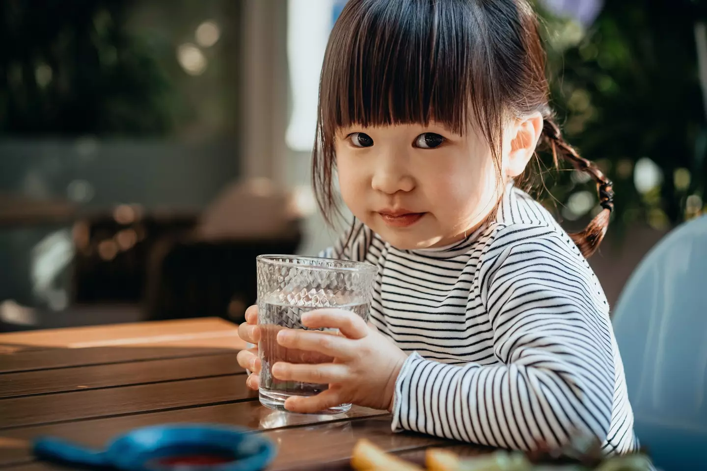 Children need to be drinking around 1.2 liters of water a day (Getty Stock Images)