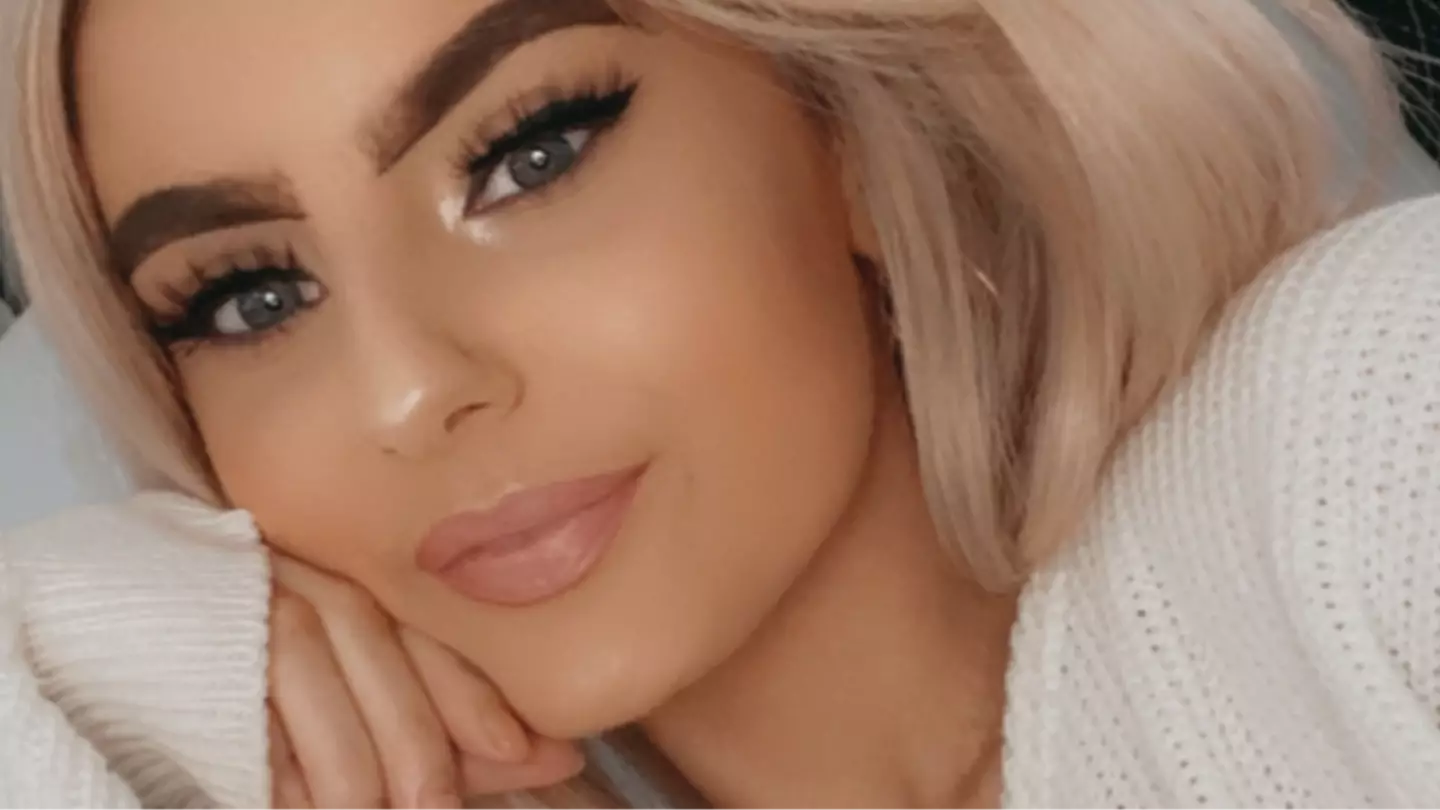 Mother of 19-year-old who died after doctors missed cancer signs speaks out on first symptom she experienced