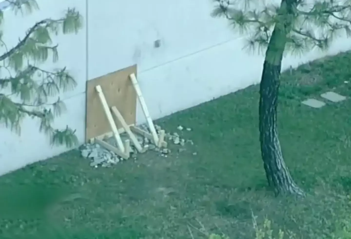 An expert says that the heist may never be solved as the 'top-notch' criminals managed to pull it off without setting off any alarms.