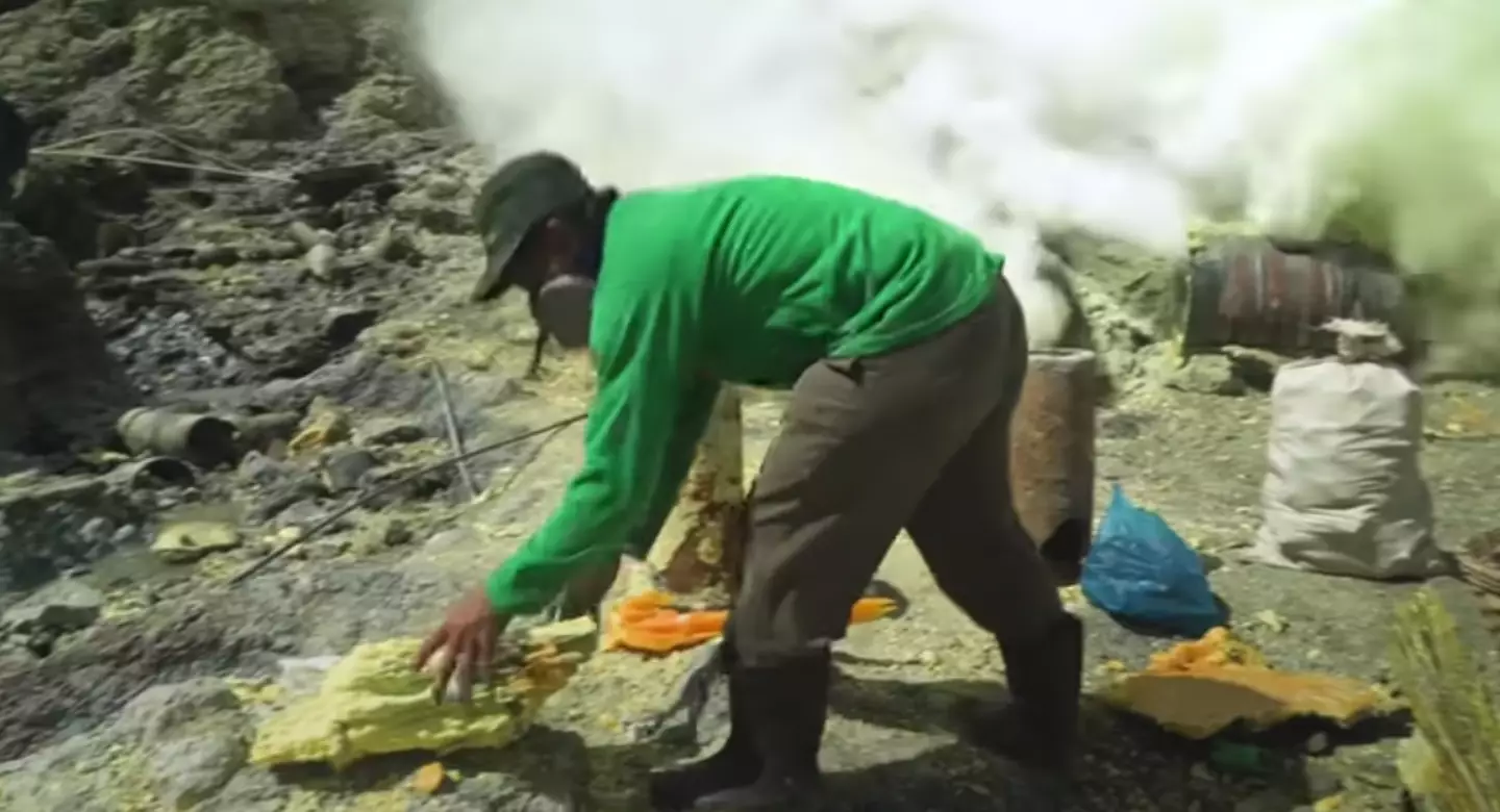 Mistar lifts his body weight in sulphur.