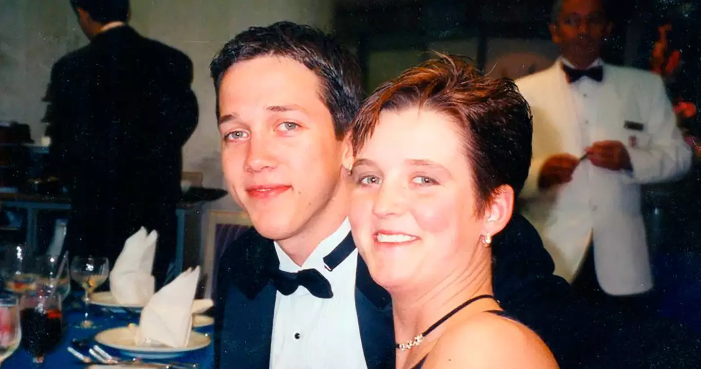Brad Bradley and his parents have never wavered in their 27 year-long search for Amy (amybradleyismissing.com)