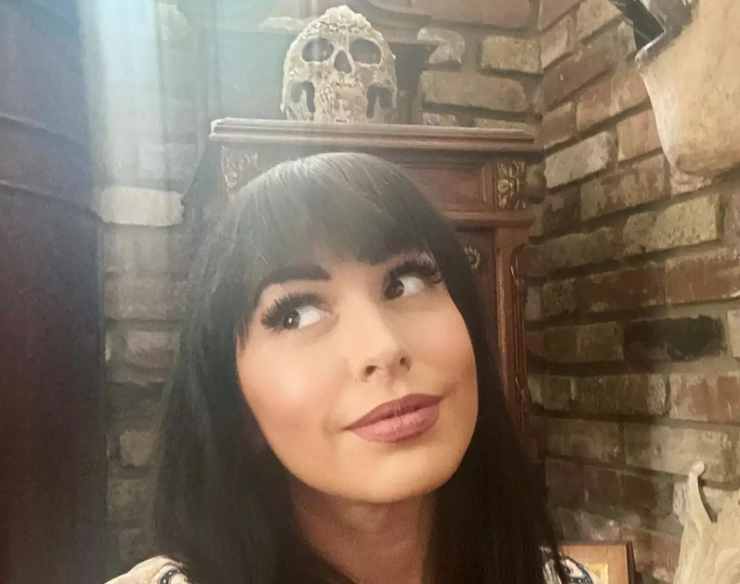 Rachel Stavis has worked with stars to remove entities.