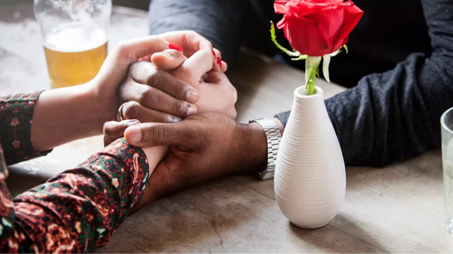 Dating expert issues warning about 'submarining' trend as it becomes more popular