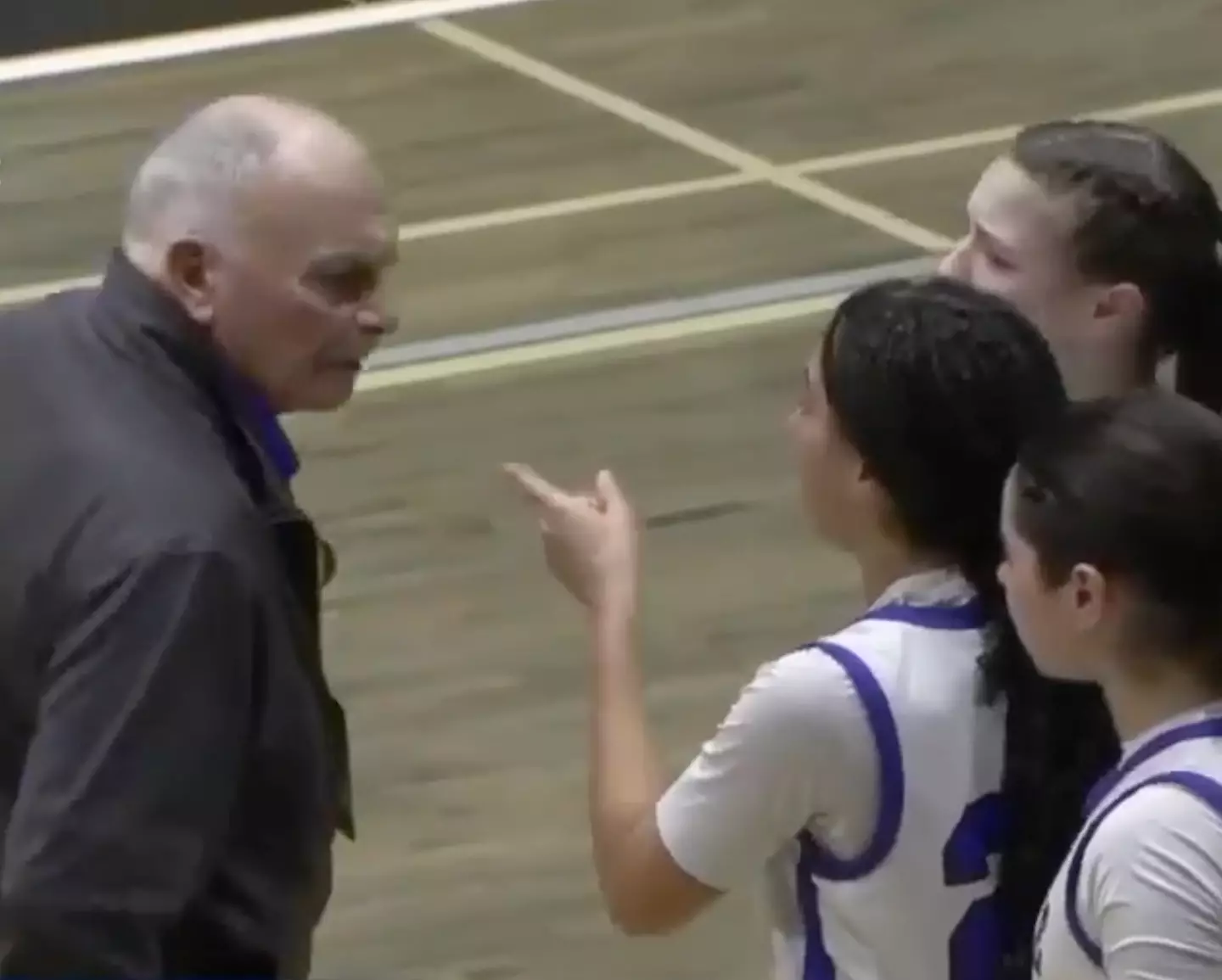 Zullo was berating Monroe until a fellow player stepped in (NSFH Network)